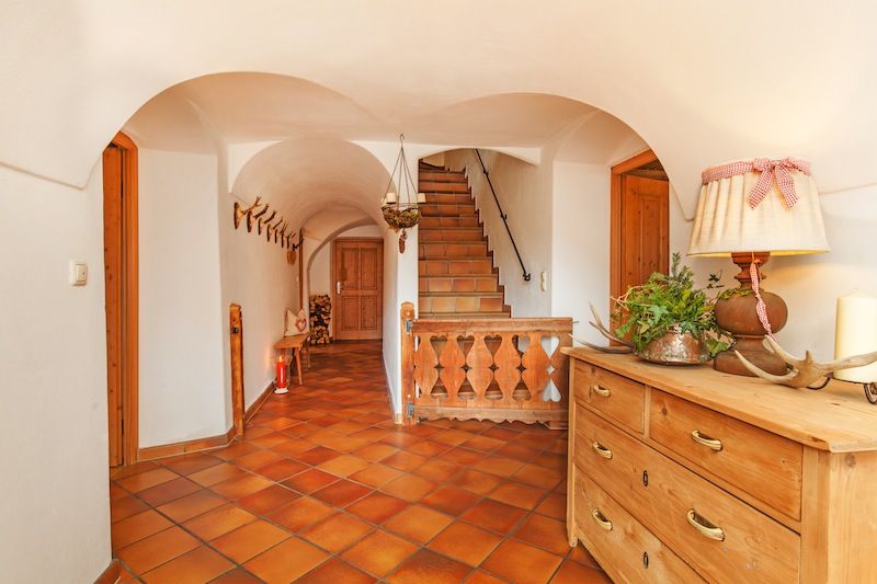 Mengg zur Niffenau - Eingangsbereich