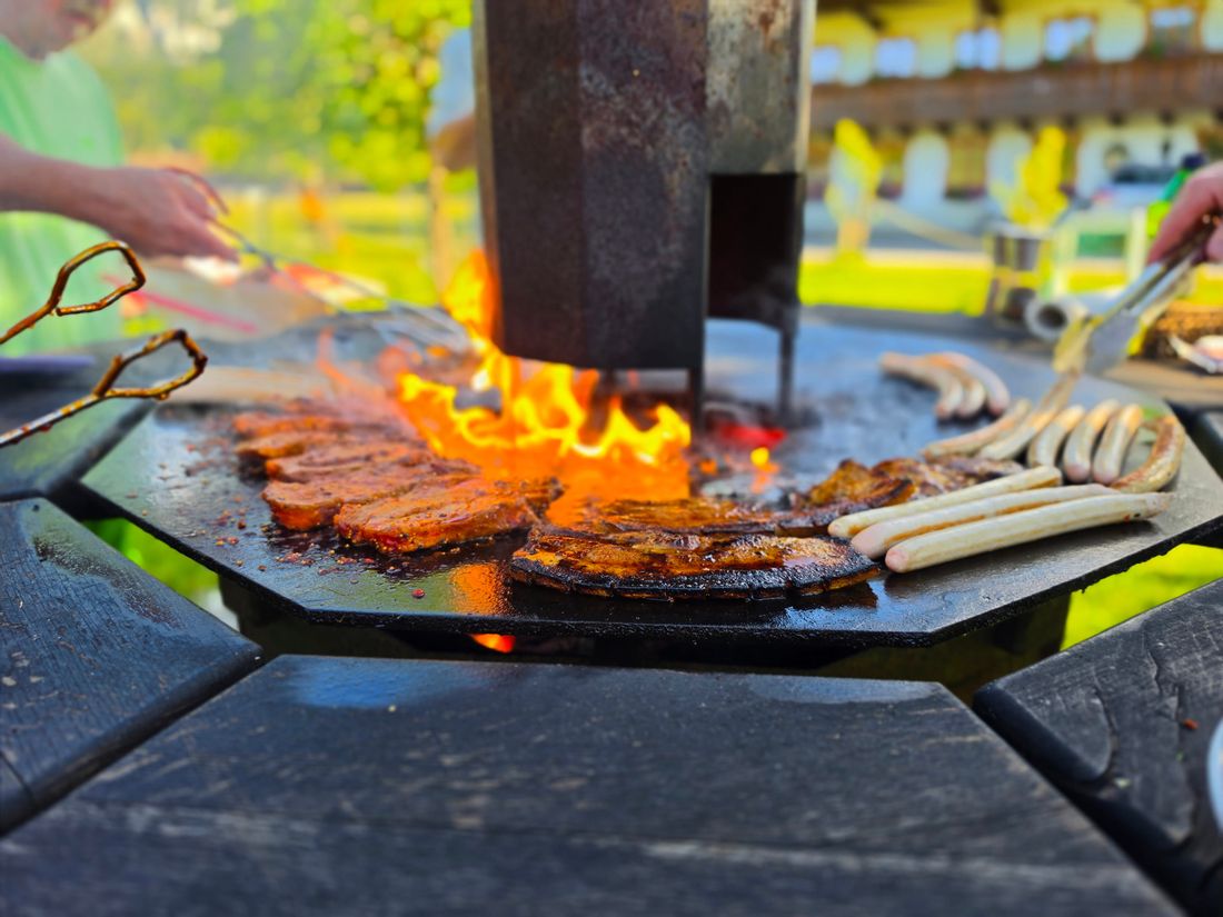 Gemeinsame Grillabende an der Alm.