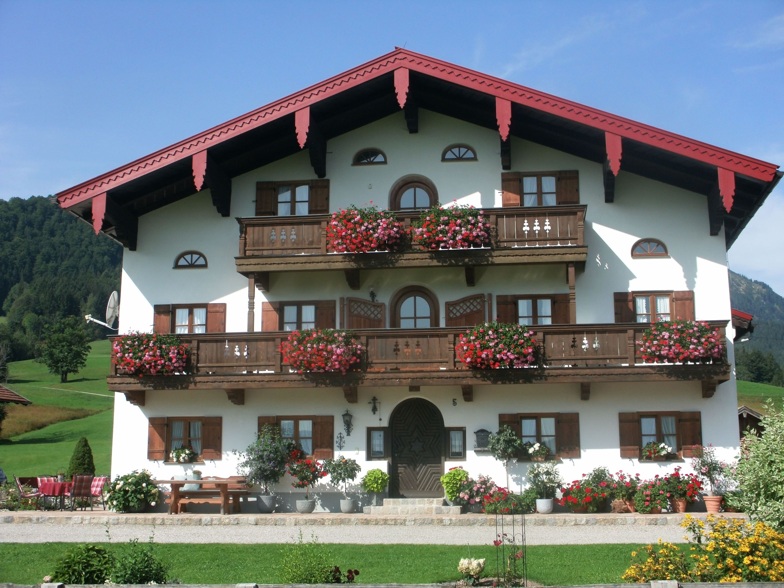 Unser Hof im Sommer