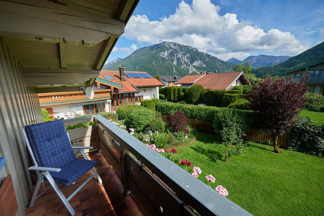 Balkon mit Ausblick auf den Rauschberg