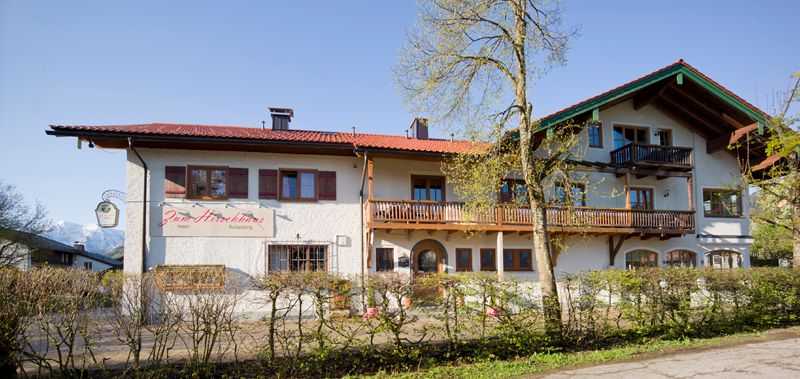 Hausansicht Frühling