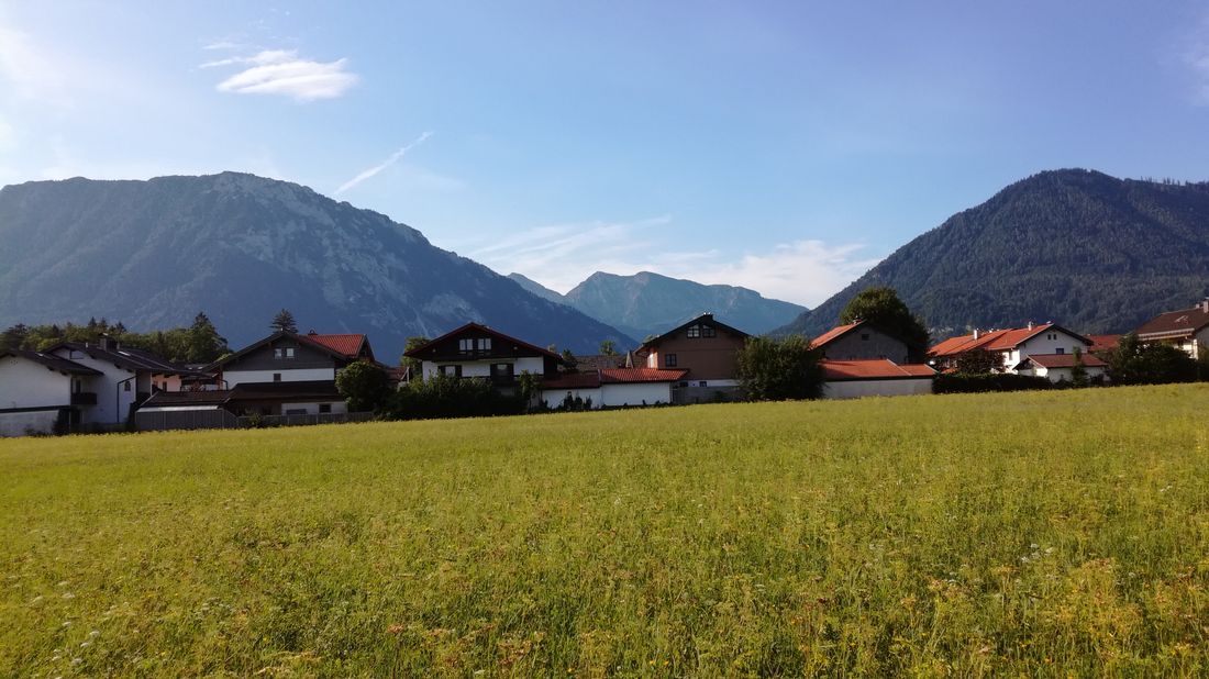 Blick vom Wiesenweg auf Ruhpolding