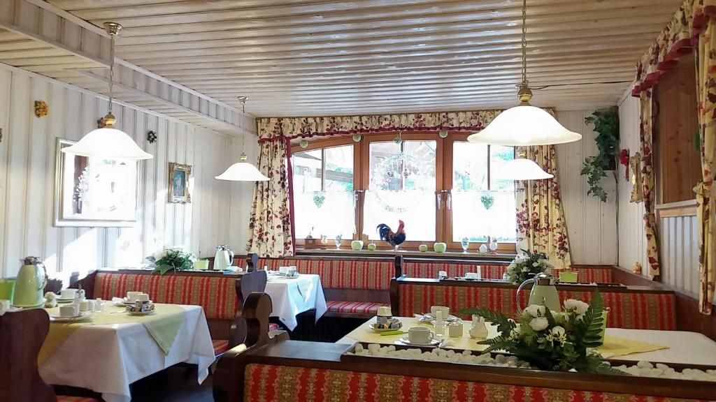 Das gemütliche Frühstückszimmer