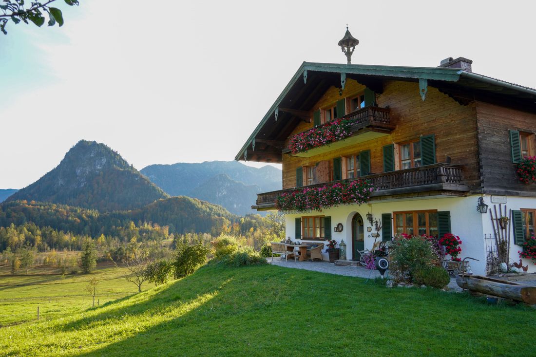 Hof im Sommer